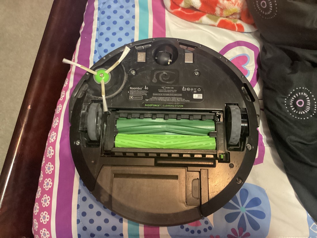 Roomba e6 (vista inferior)